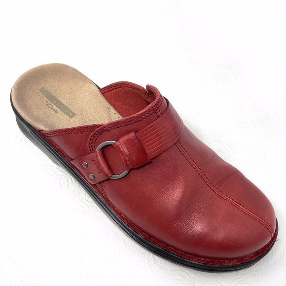 clarks wide clogs